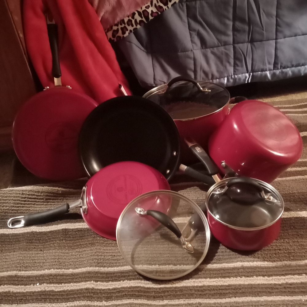 Cooks essential porcelain non stick cookware